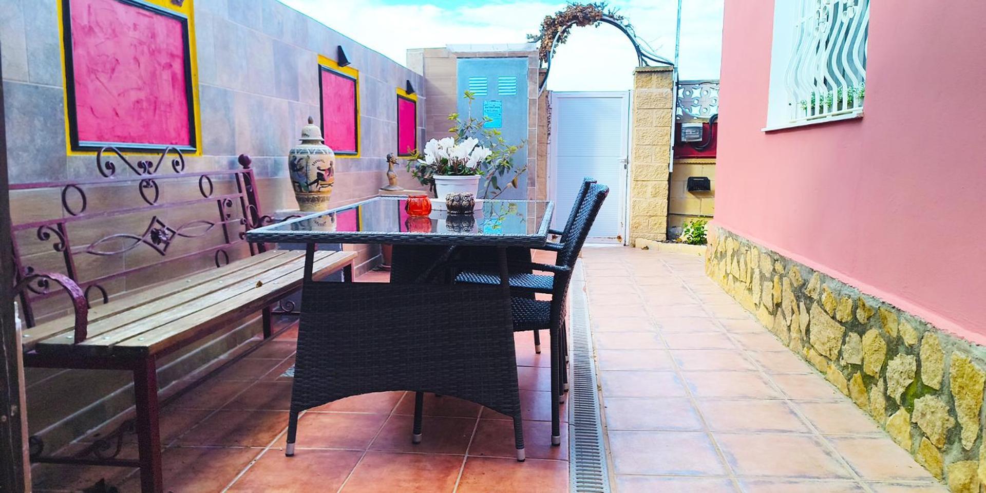Hotel Tienda Linda Puebla de Vallbona Zewnętrze zdjęcie